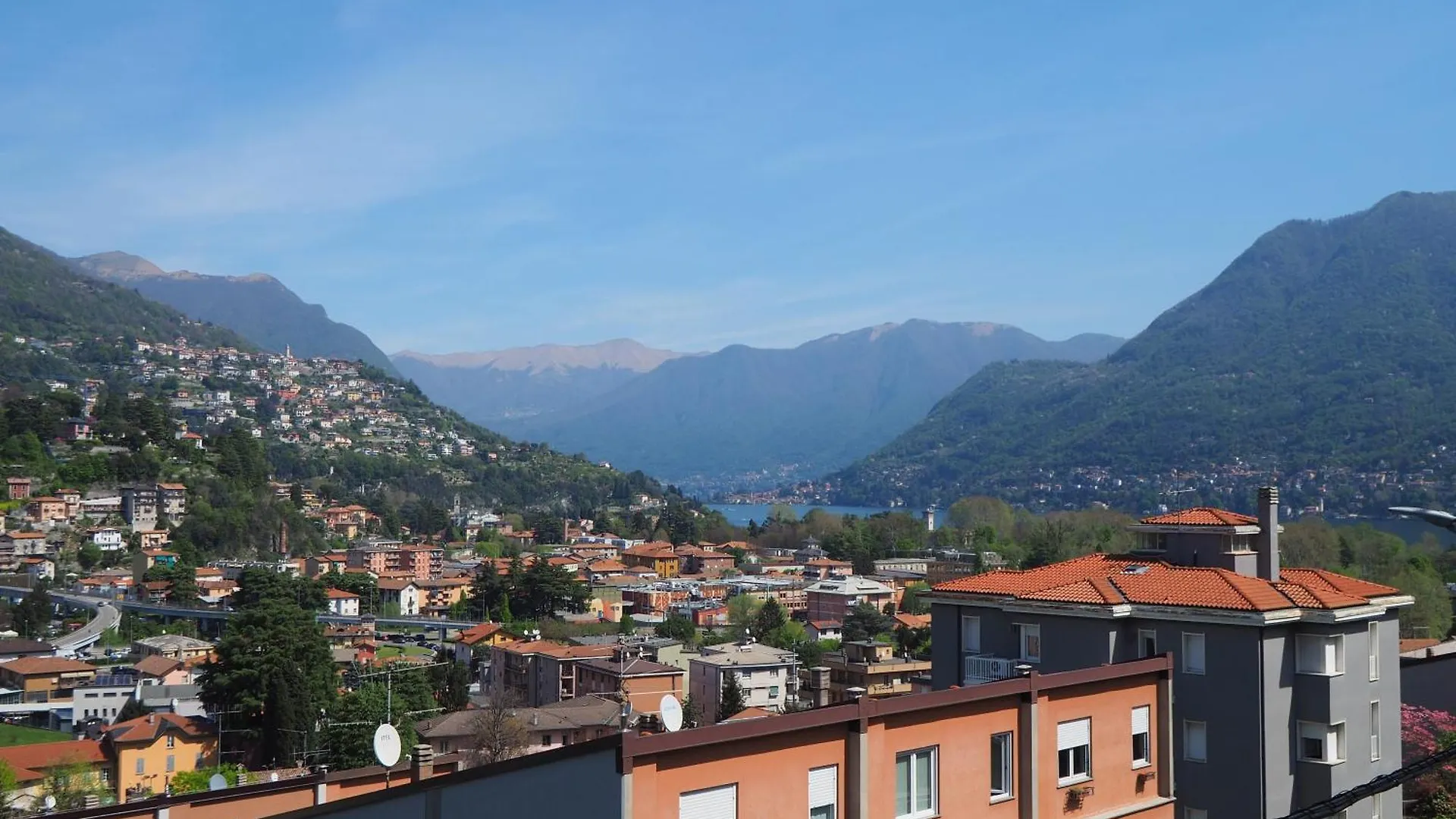 Tavernoland - Duck Side Of Como Italië
